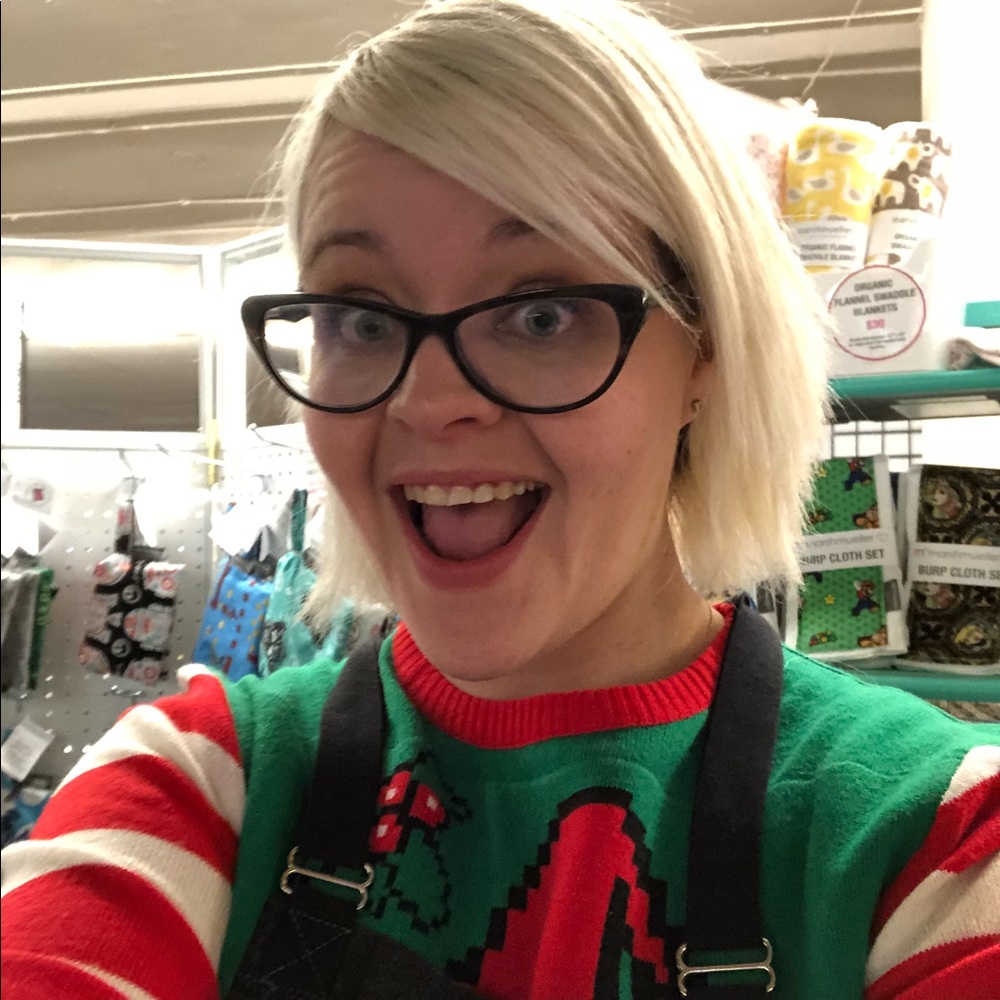 Meet your Posher, Holly